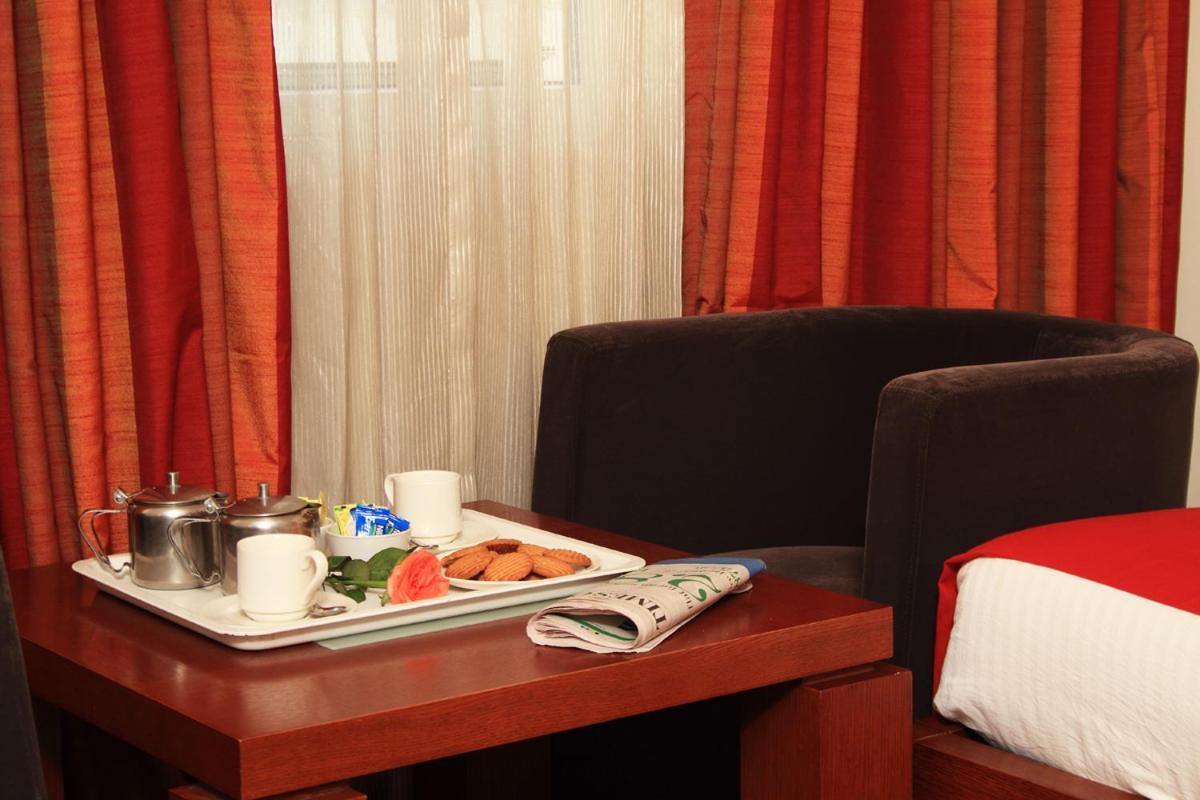 Parijatha Gateway Hotel Bangalore Buitenkant foto