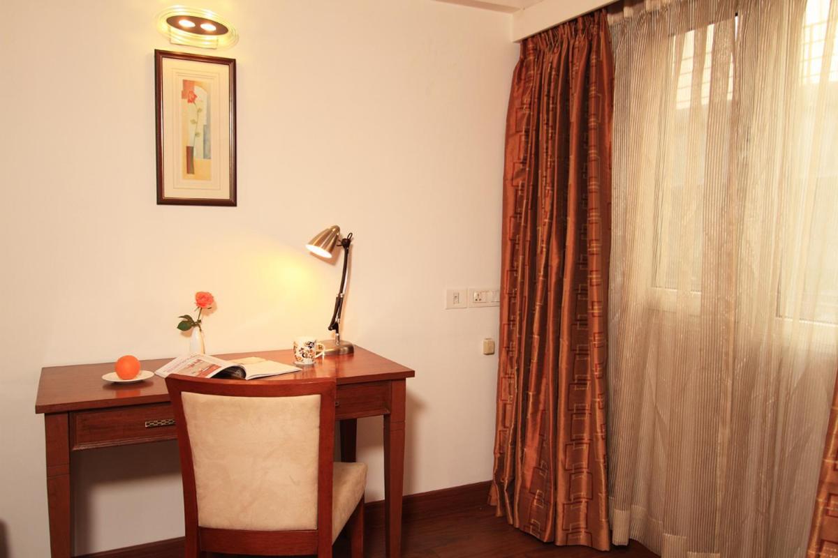 Parijatha Gateway Hotel Bangalore Buitenkant foto
