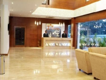 Parijatha Gateway Hotel Bangalore Buitenkant foto